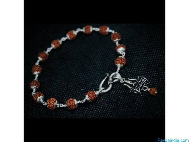 Rudraksha Bracelets for Men: A Perfect Blend of Tradition and Modernity
