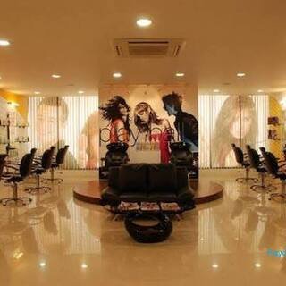 Luxury Salon in Bangalore – Premium Beauty, Wellness & Relaxation Services