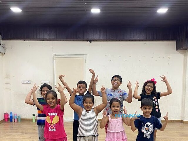 Buskers Dance Institute – Bollywood Dance Academy In Malviya Nagar