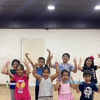 Buskers Dance Institute – Bollywood Dance Academy In Malviya Nagar